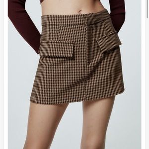 FINAL MARK DOWN ZARA FLAP TRIM SKORT - LIKE NEW